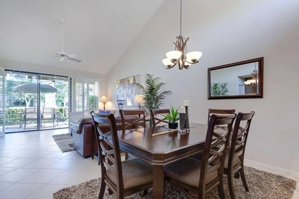 Private Country Club Condo On Awesome Golf Course! Palm Desert Eksteriør billede